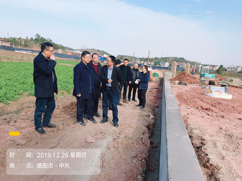 市委常委、政法委書記周新對城鎮(zhèn)污水打包項目展開督查