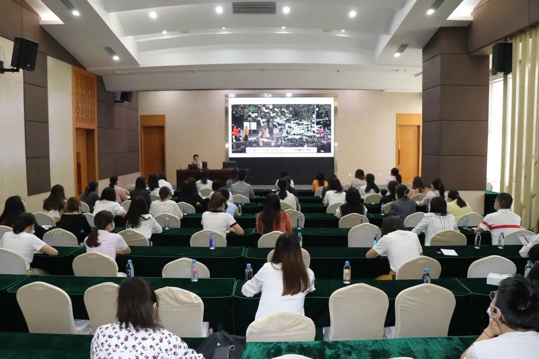 拍好圖片、講好故事、樹好形象——集團(tuán)公司工會(huì)開展“職工素質(zhì)提升課堂”之《攝影入門及提高》培訓(xùn)