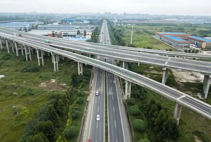 【決戰(zhàn)四季度】舊路煥新顏！這條路預(yù)計(jì)明年1月完成修復(fù)！